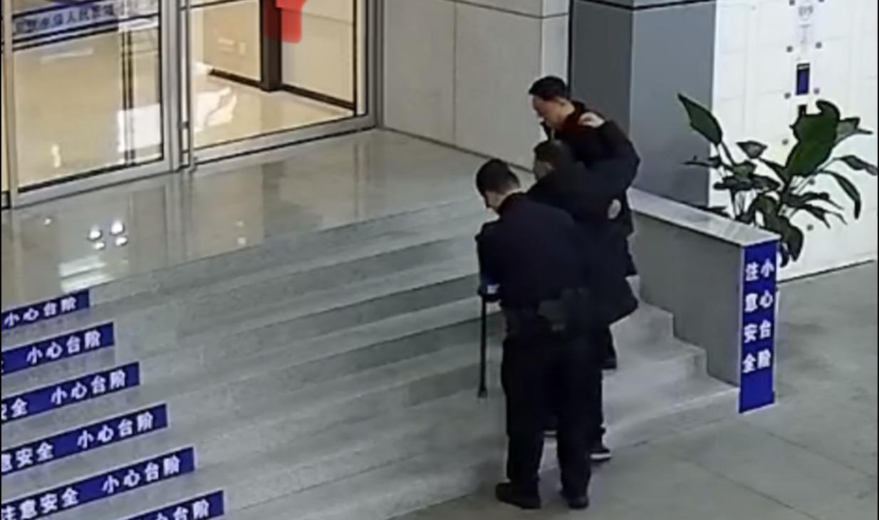 E:/25.12.10后 上傳網站留存/致敬“服務之星”劉禮兵！南京市保以專業(yè)守護安全，用溫情溫暖人心/照片/精修/5851dfcd78fd0f1bab3c514af4abc905.jpg5851dfcd78fd0f1bab3c514af4abc905